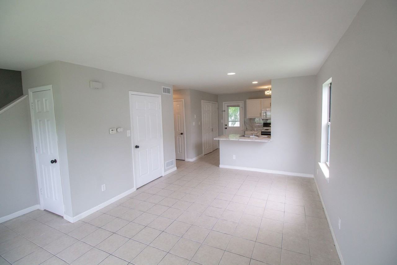 1509 Olympic Blvd - Photo 4 of 26