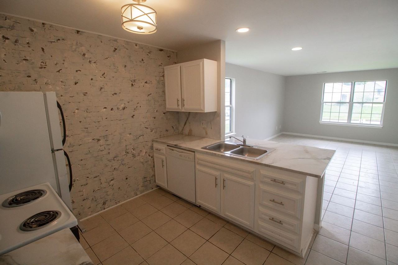 1509 Olympic Blvd - Photo 7 of 26