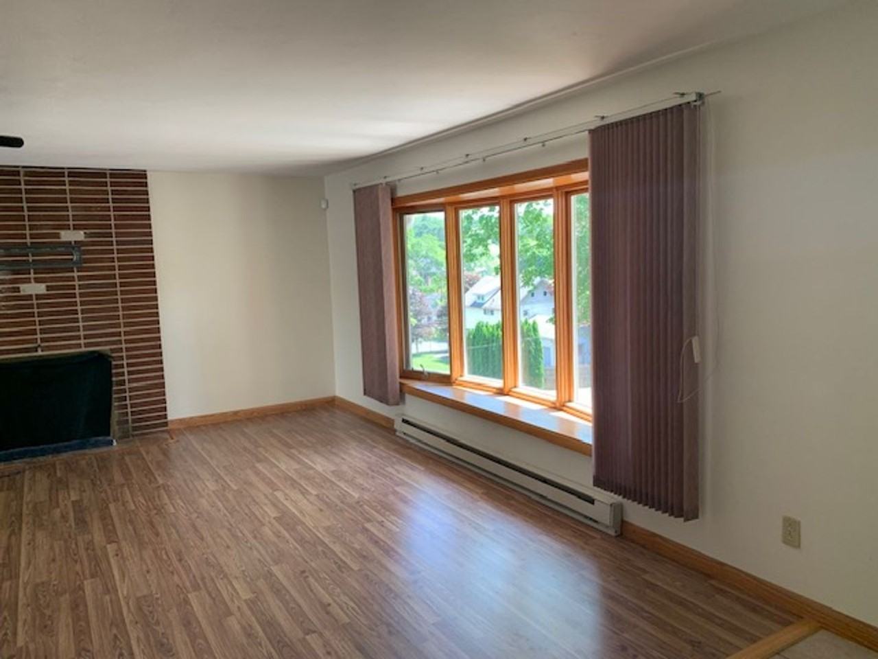 108 Dell St - Photo 2 of 15