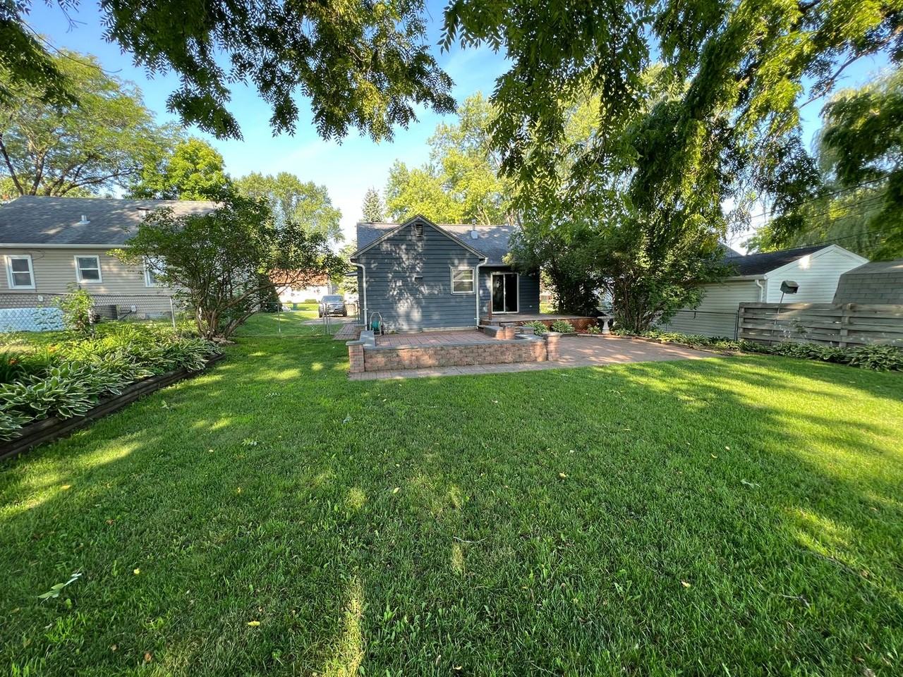 304 18 1/2 Ave Sw - Photo 4 of 25