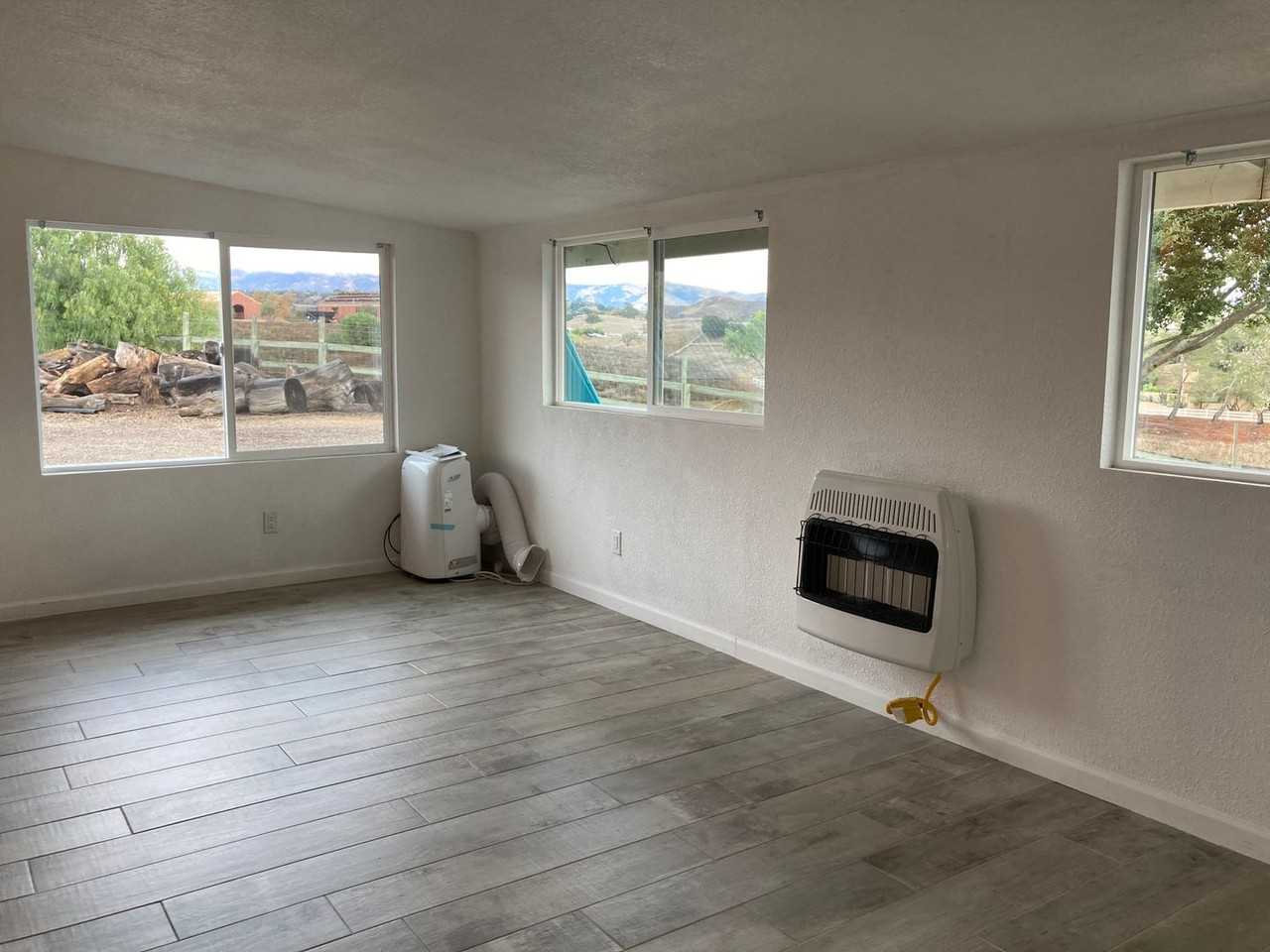 2790 Montecielo Dr - Photo 4 of 10