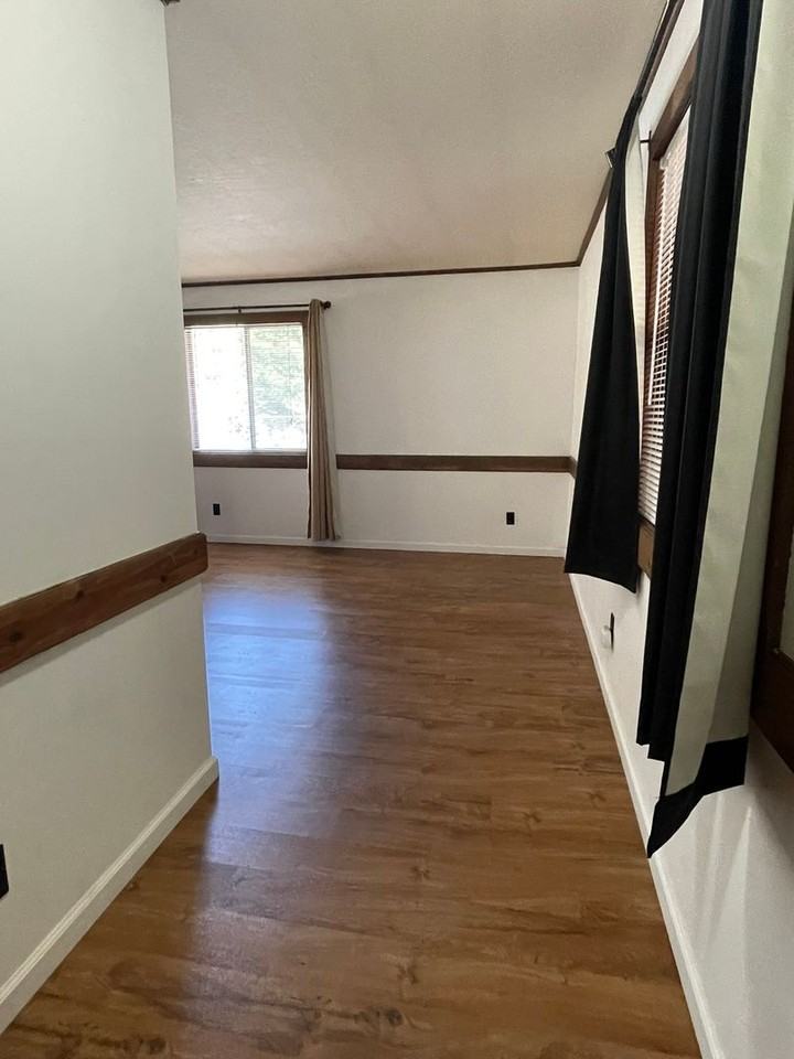 872 Tanager St #31 - Photo 4 of 17