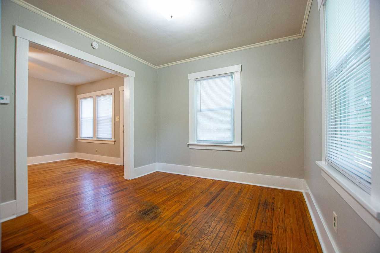 996 S 50th St - Photo 4 of 17
