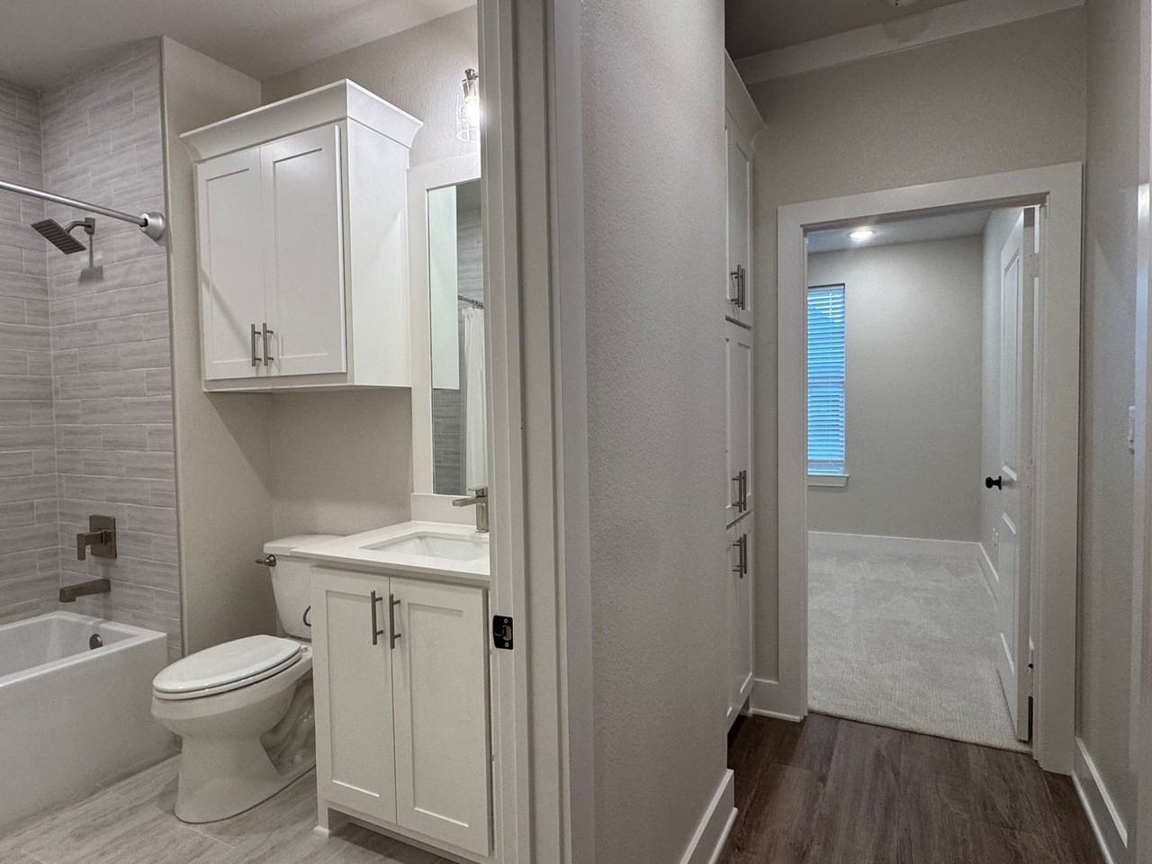 7035 Hillside Ave - Photo 7 of 33