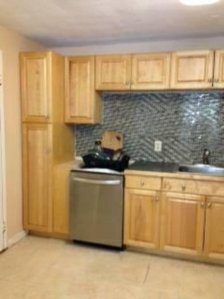 200 Kent St - Photo 2 of 7
