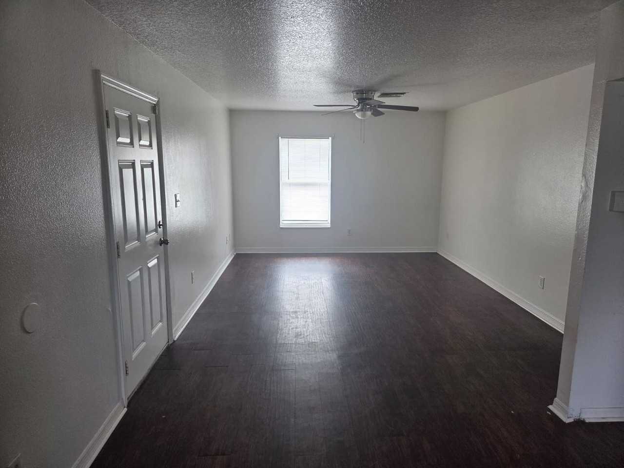 3212 N 50th St #B - Photo 3 of 12