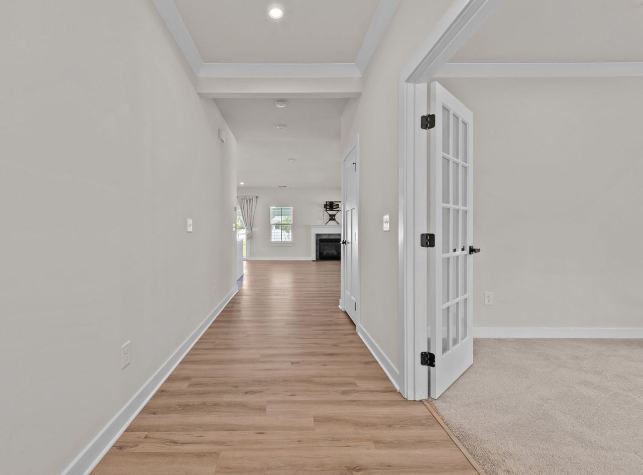 1757 Shipyard Rd - Photo 3 of 31