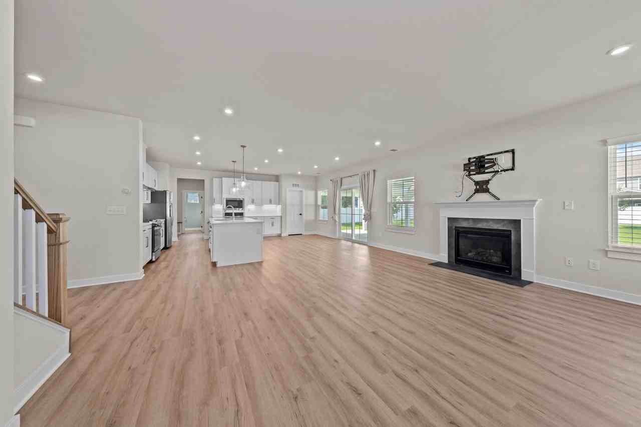 1757 Shipyard Rd - Photo 6 of 31