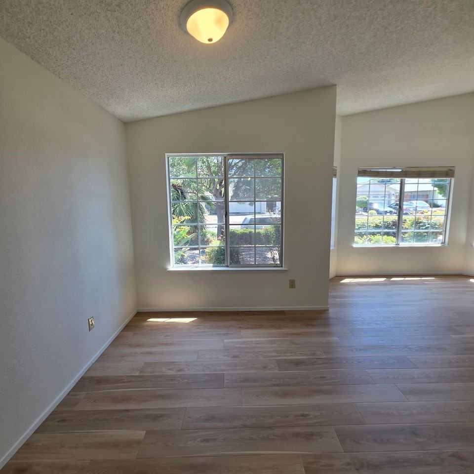 4199 Sequoia Dr #FOR - Photo 4 of 20