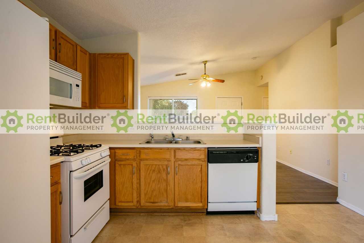 5106 Park Ridge Rd Nw - Photo 7 of 21
