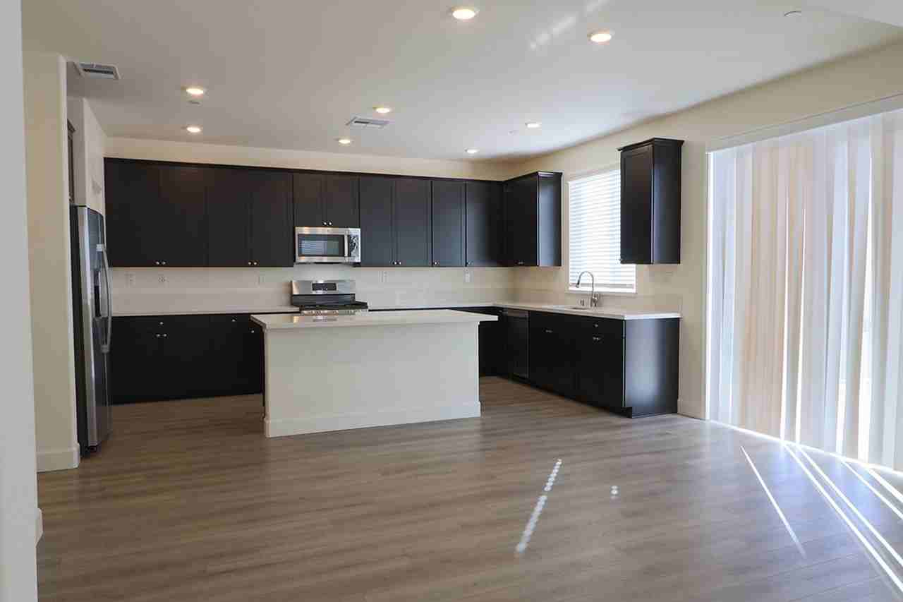 6735 Lunar Descent Dr - Photo 7 of 23