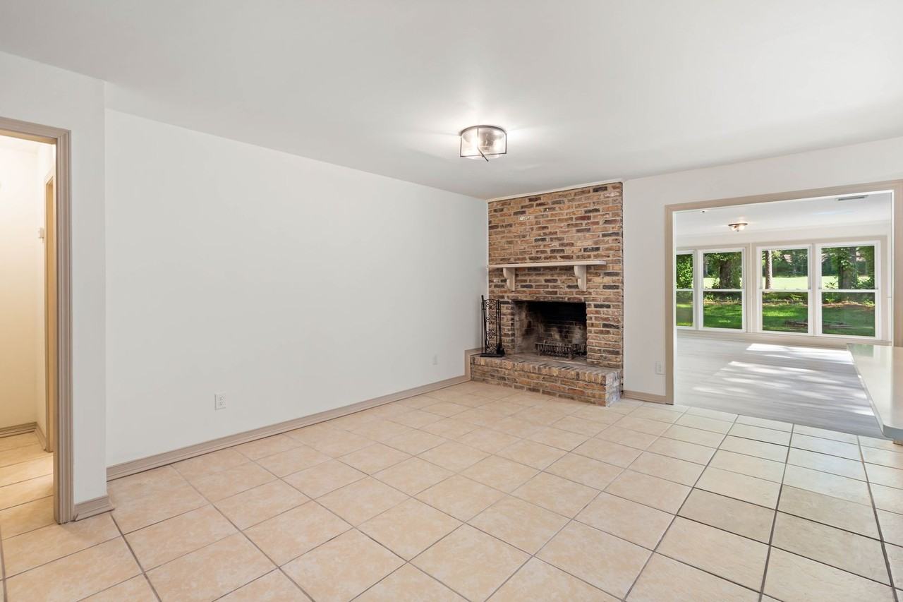 167 Rolling Hill Dr - Photo 3 of 20