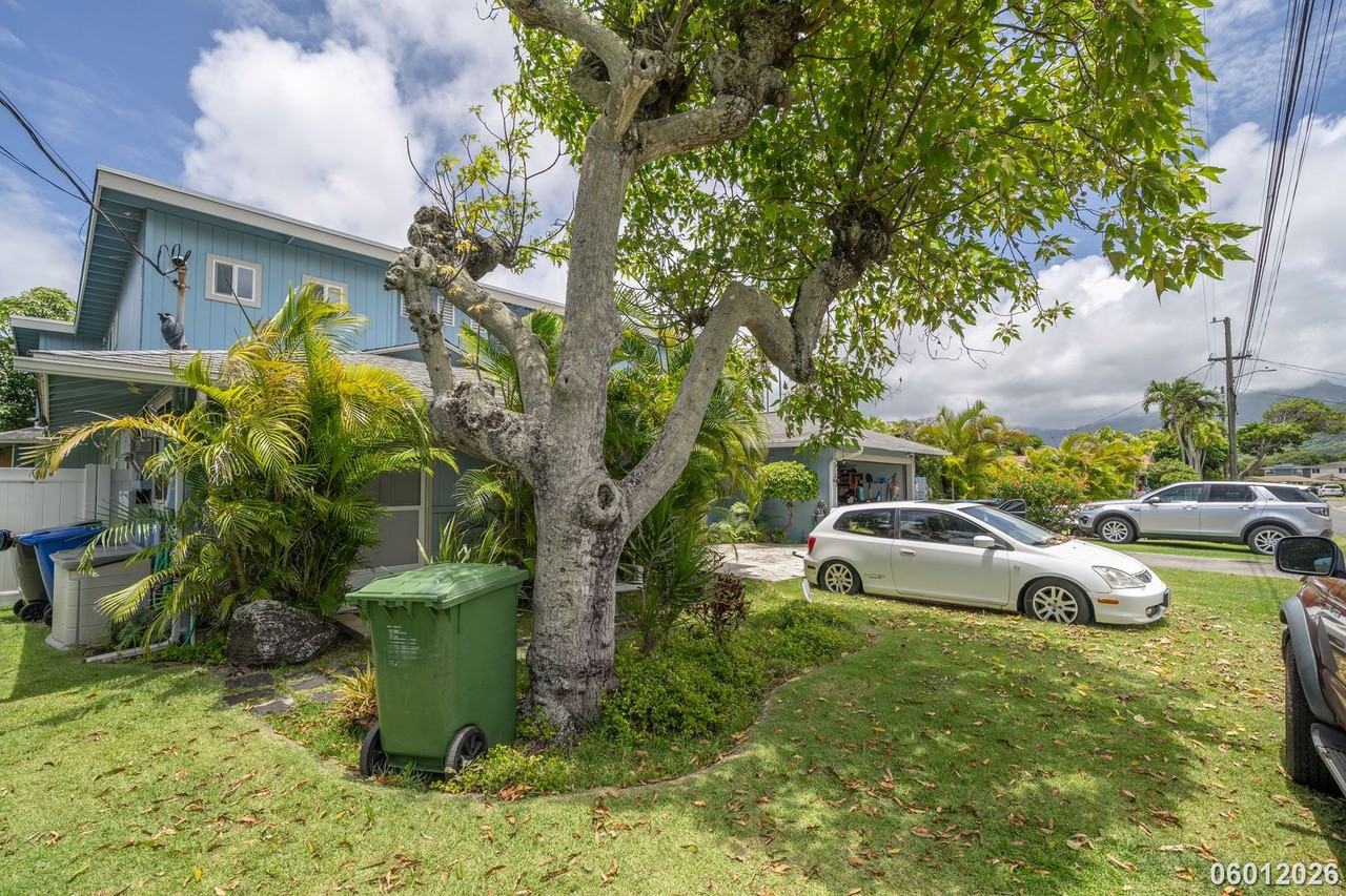 611 Kaiemi St - Photo 2 of 15