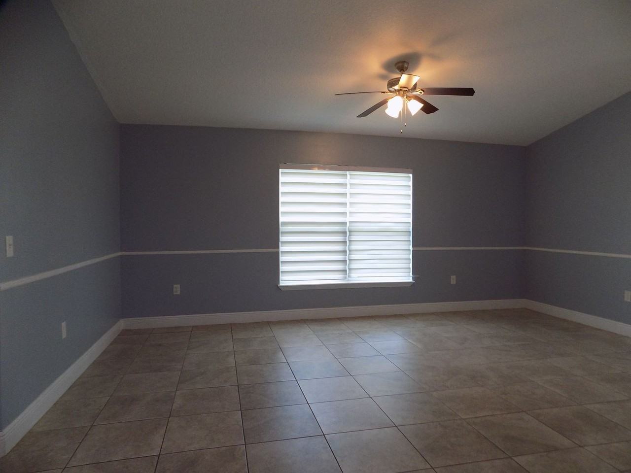 377 Cimarron Ct - Photo 6 of 26