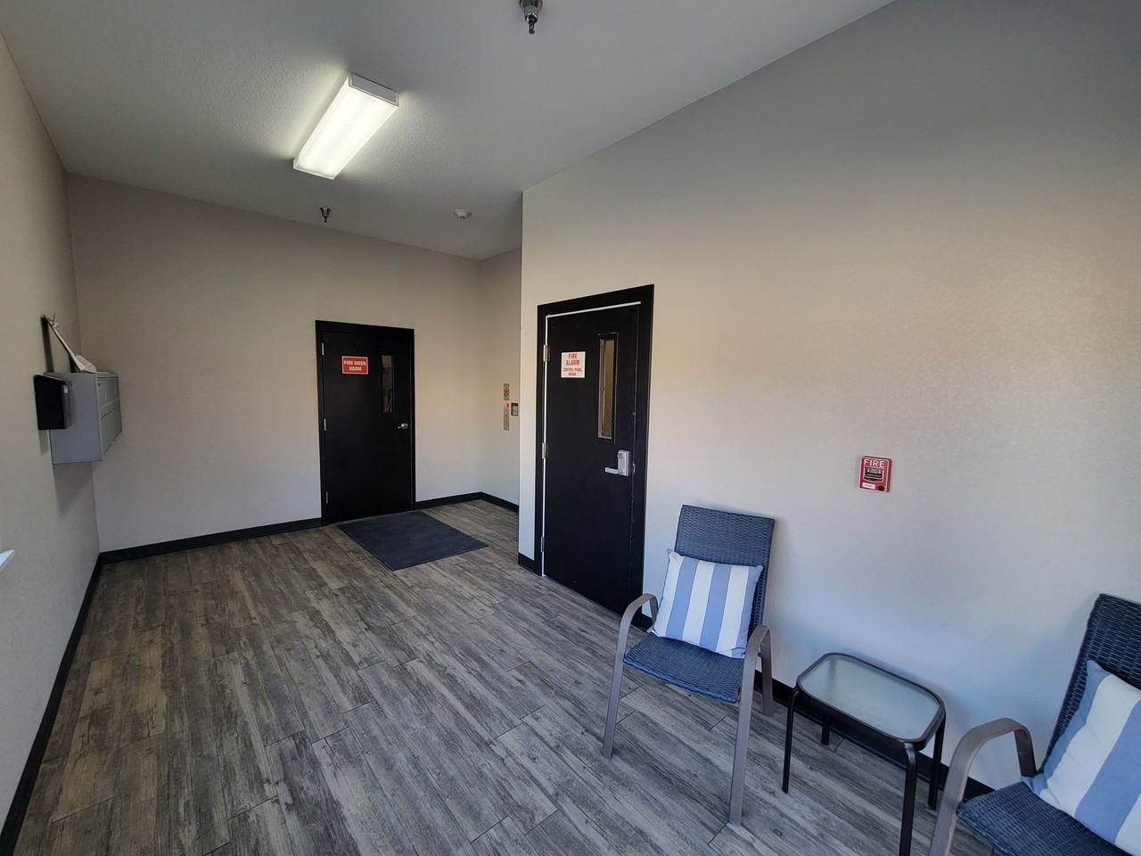 221 E 5th St - Photo 3 of 29