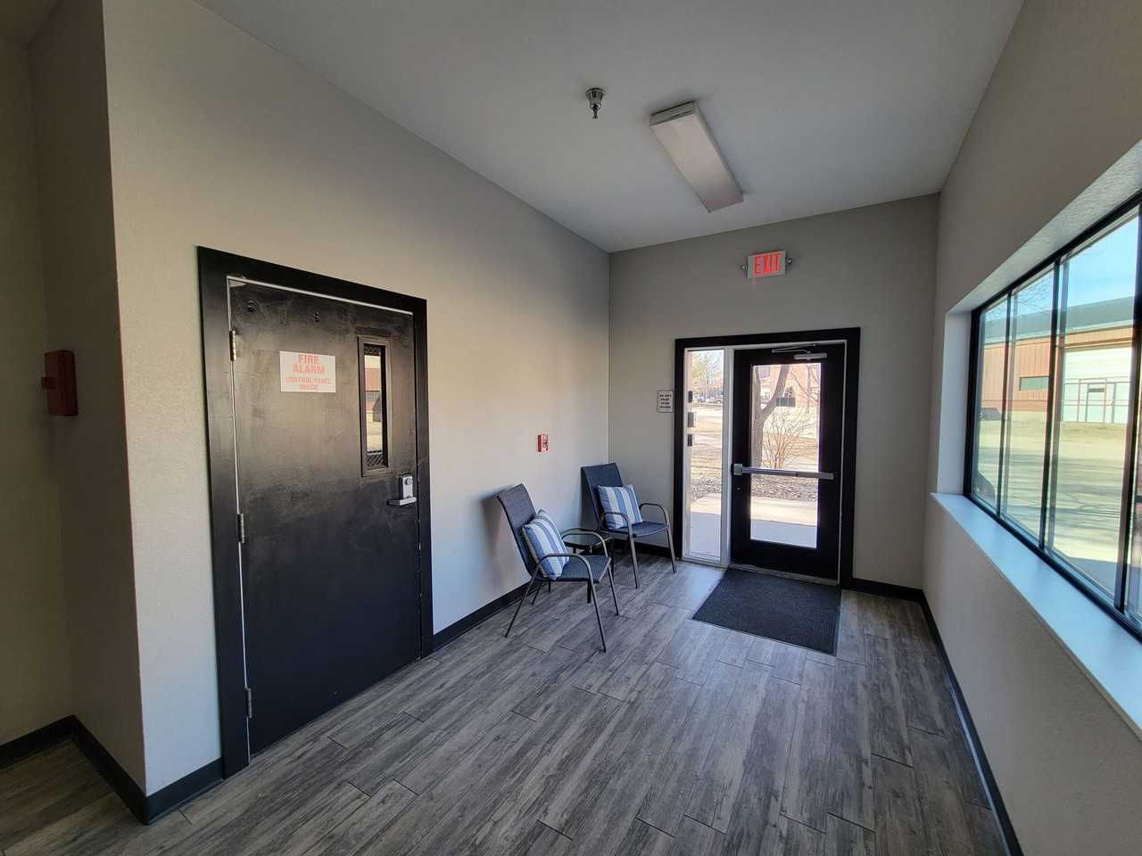 221 E 5th St - Photo 4 of 29