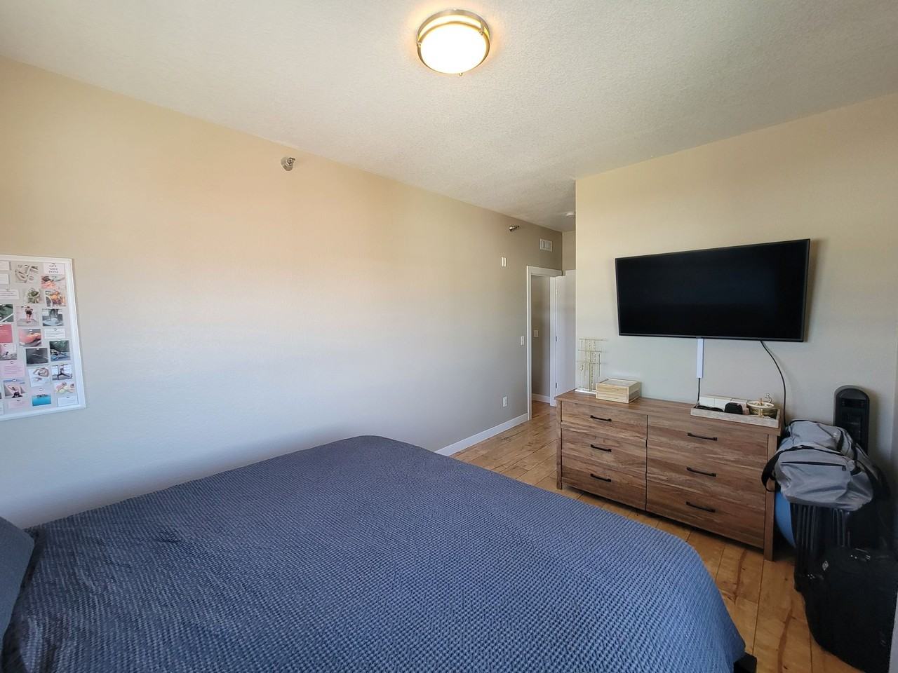 221 E 5th St - Photo 7 of 29