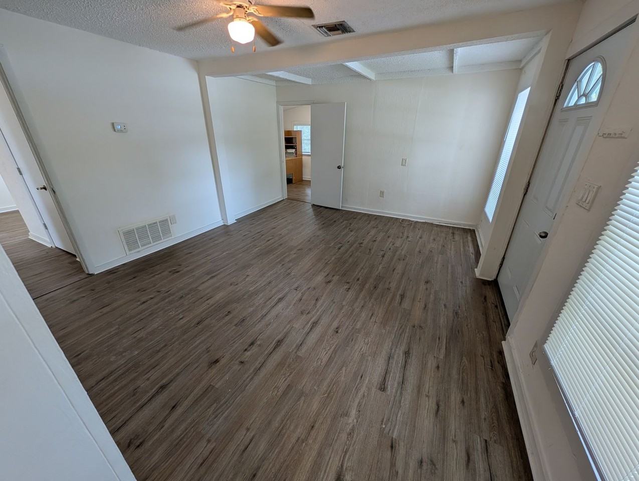230 Mystic Lake Dr N - Photo 3 of 6