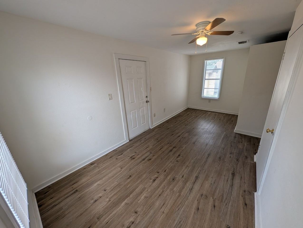 230 Mystic Lake Dr N - Photo 4 of 6