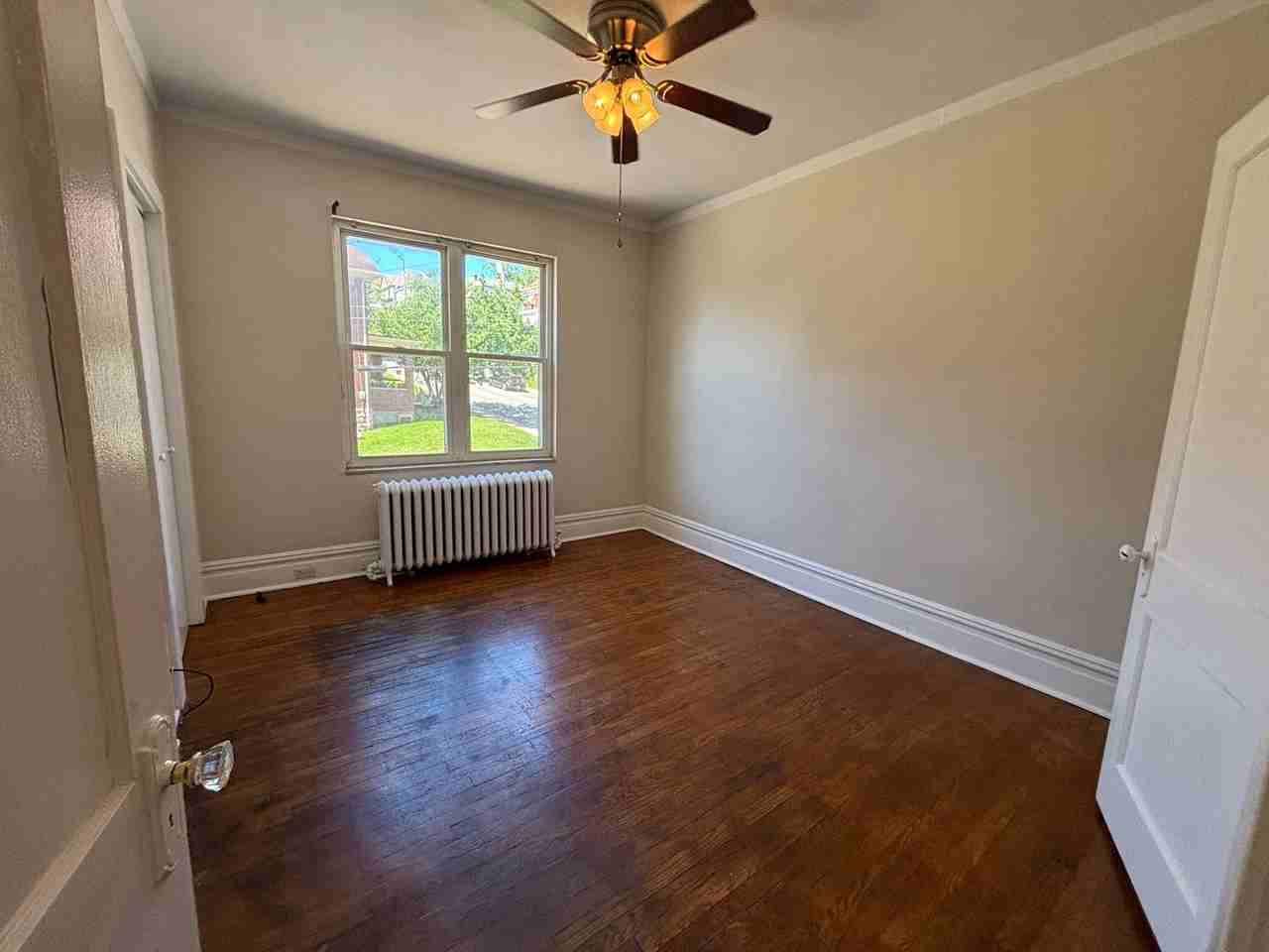 1300 Kelton Ave - Photo 7 of 14