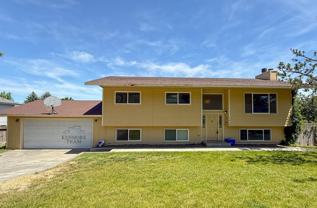 1010 W 15th Pl - Photo 1 of 1