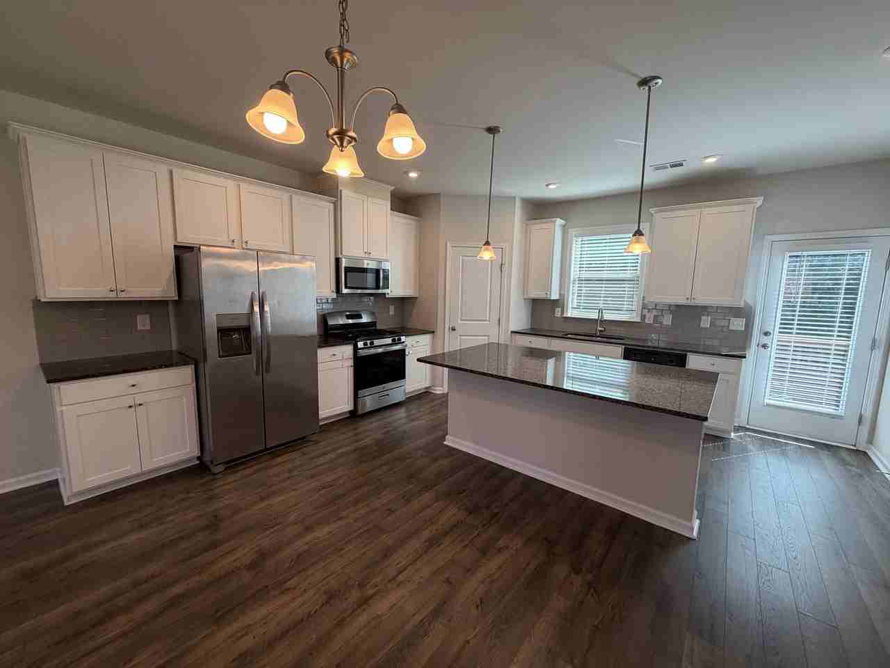 311 Mahone Dr #14 - Photo 4 of 15