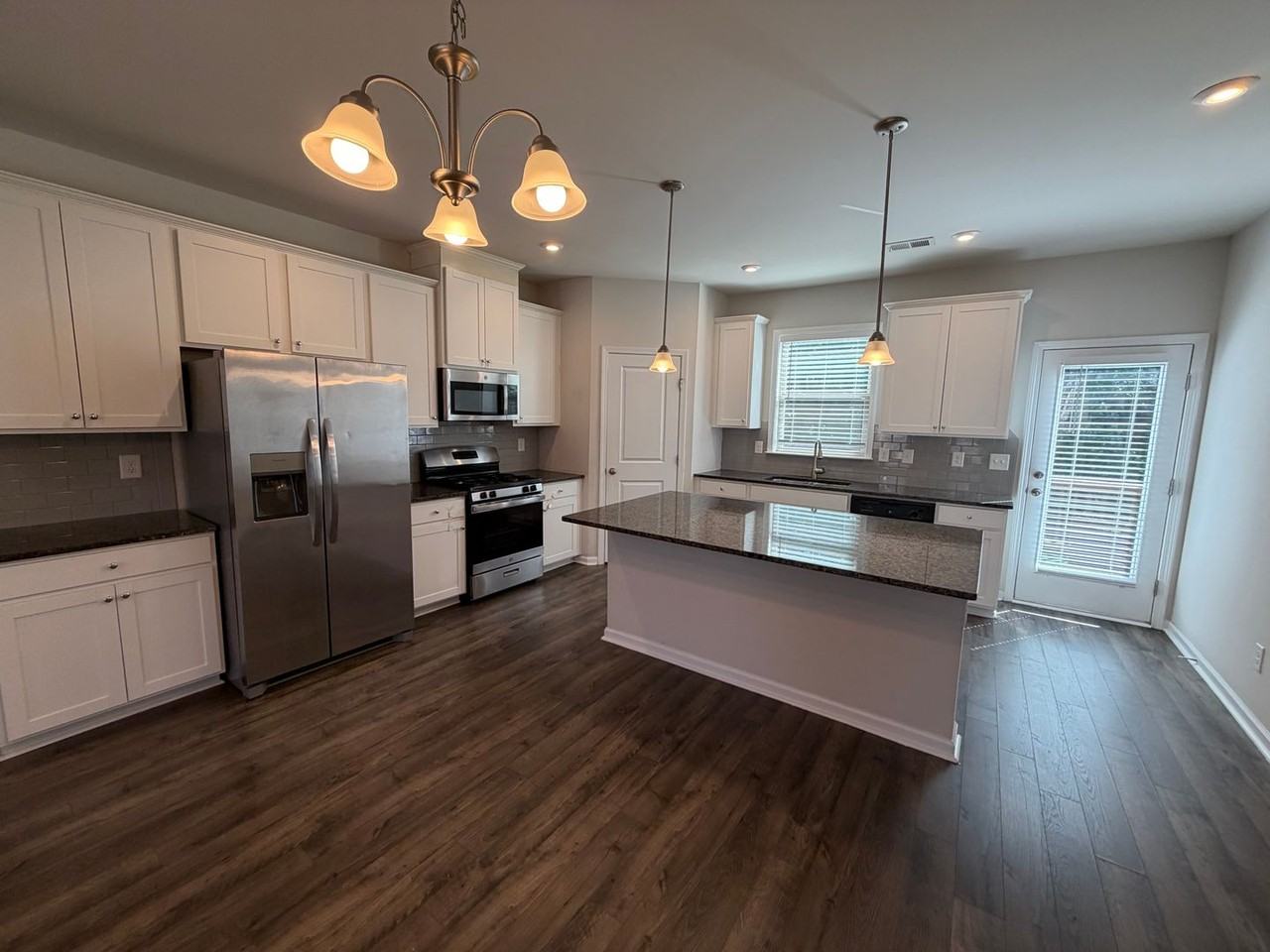 311 Mahone Dr #14 - Photo 5 of 15