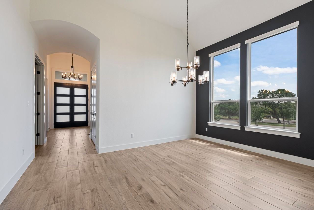 121 Running Bird Rd - Photo 3 of 34
