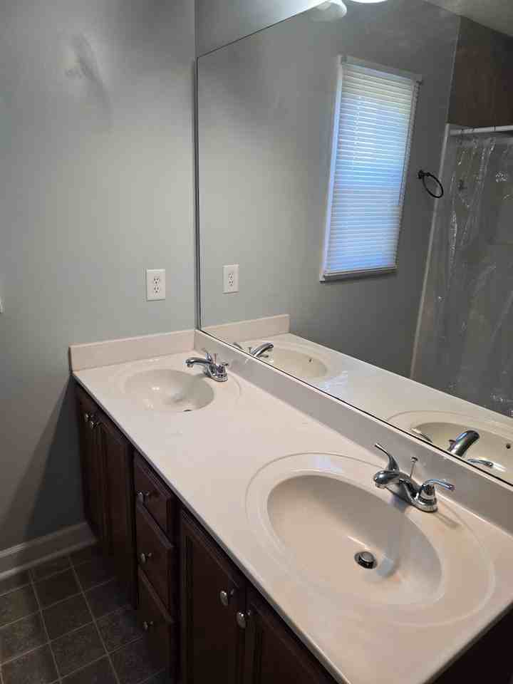 3760 Randy Ln - Photo 5 of 14