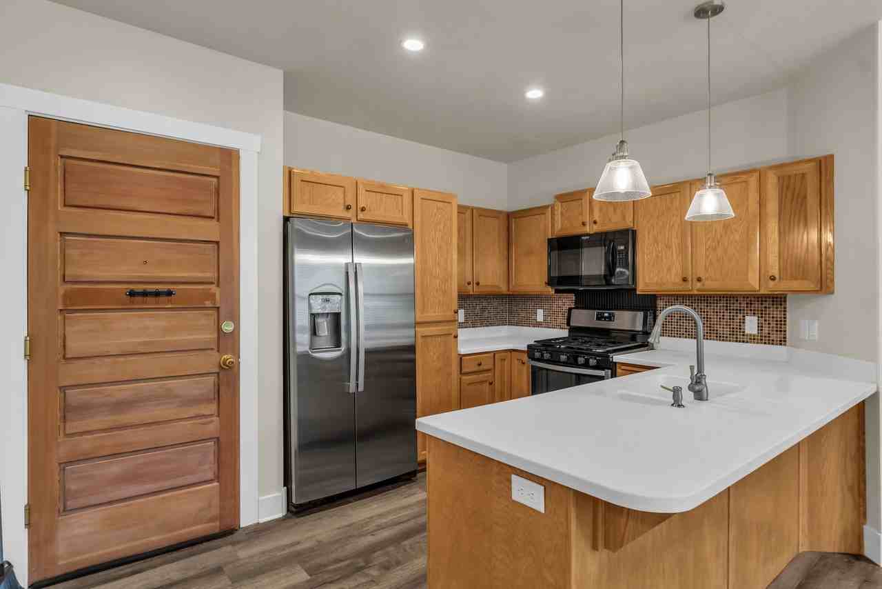 8381 Meadowview Ct #A21 - Photo 4 of 29