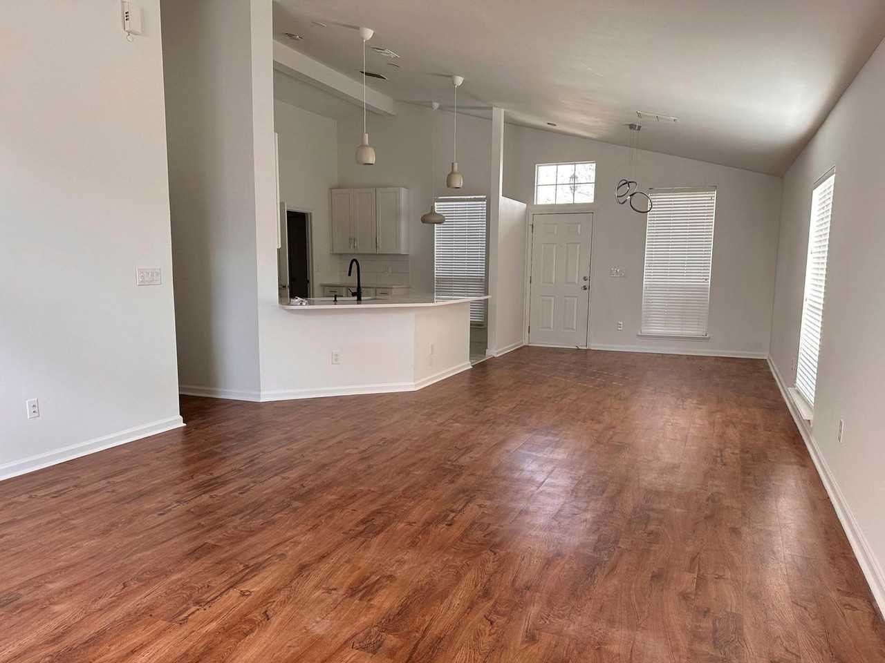 760 S Lilac Loop - Photo 3 of 21