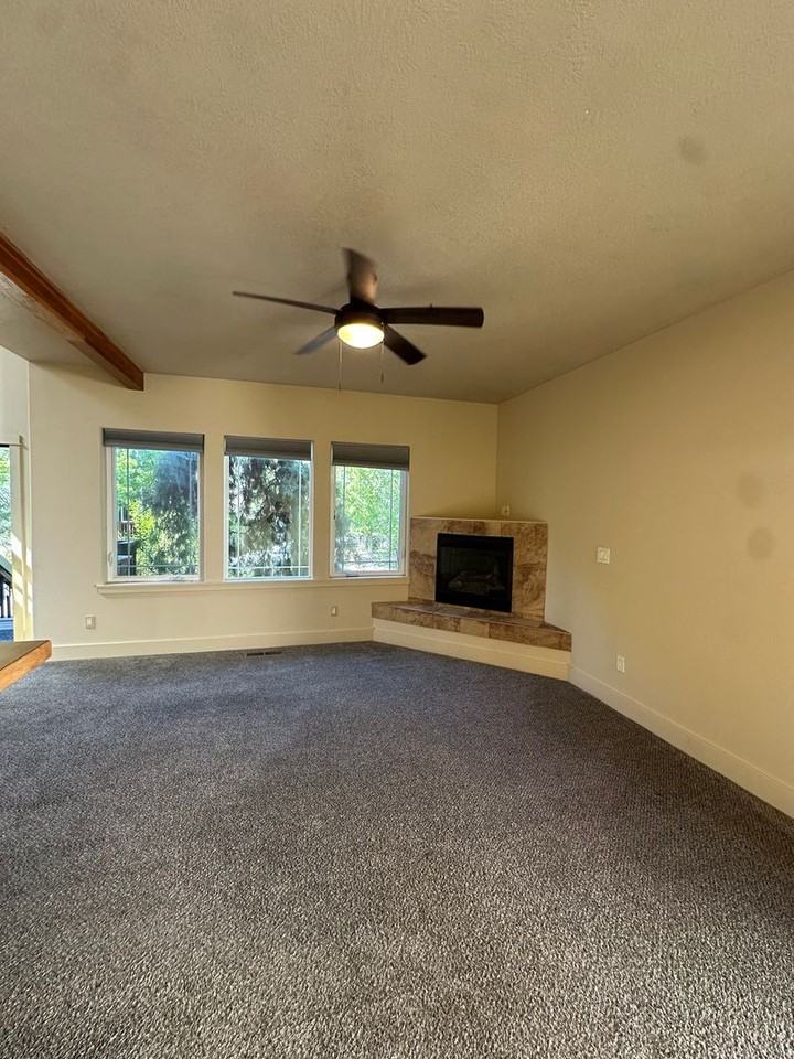 20159 Merriewood Ln - Photo 2 of 30
