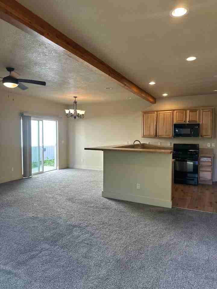 20159 Merriewood Ln - Photo 6 of 30