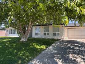 5303 N Sky Vista Ave - Photo 1 of 1