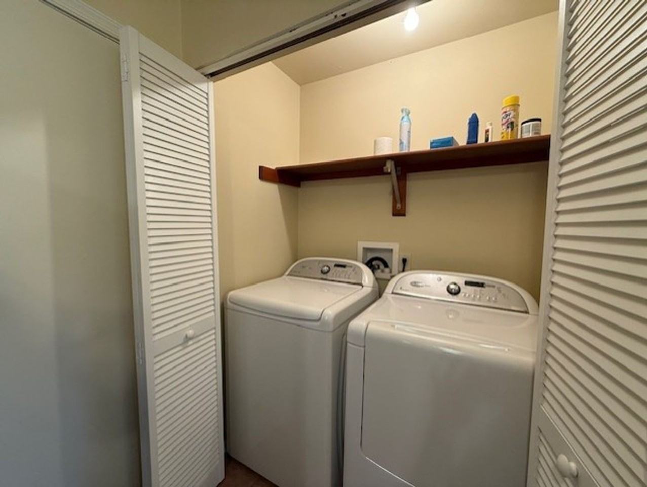 848 W Aaron Dr - Photo 5 of 11