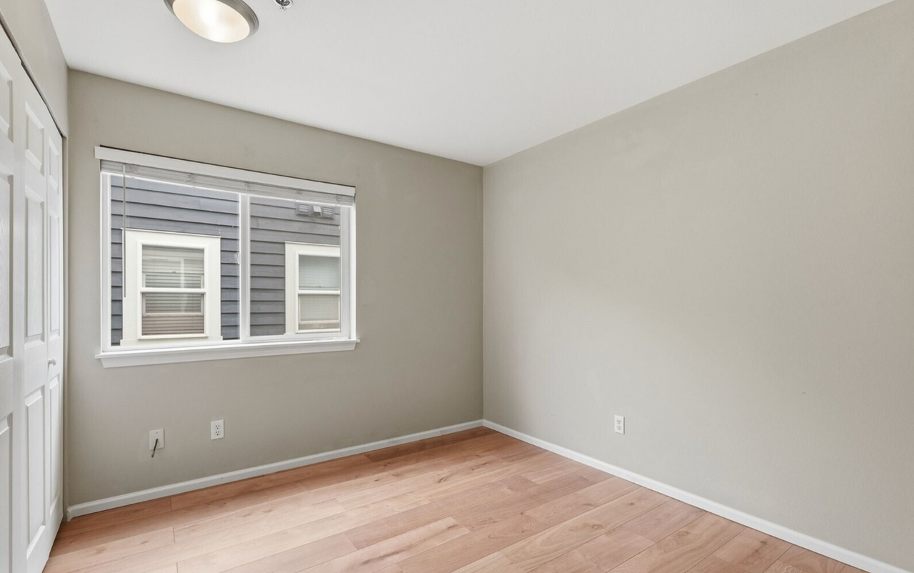 2116 California Ave Sw - Photo 6 of 11