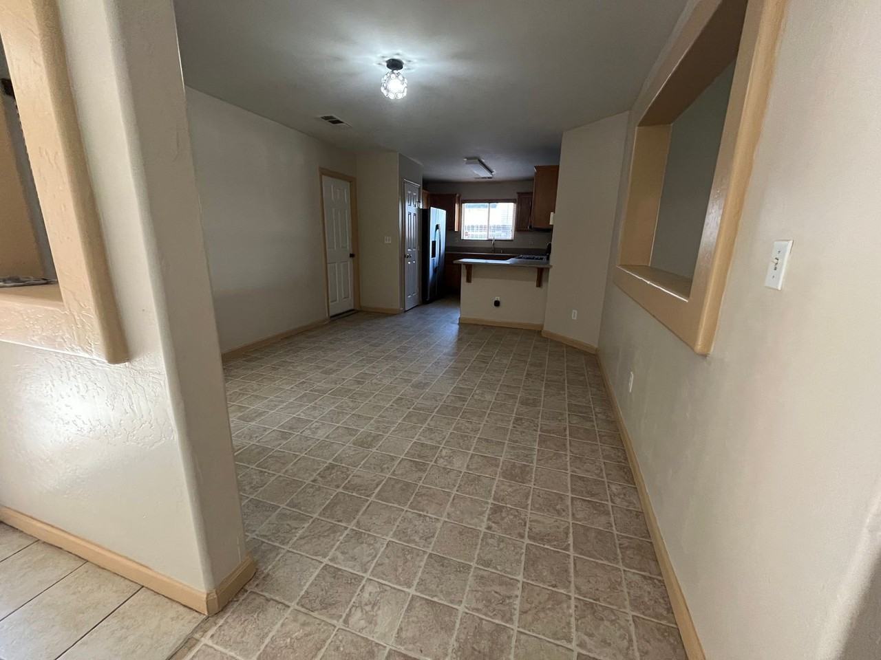 1030 S Vista St - Photo 4 of 30