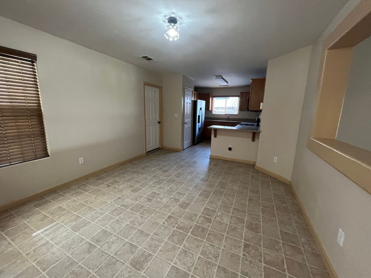 1030 S Vista St - Photo 5 of 30