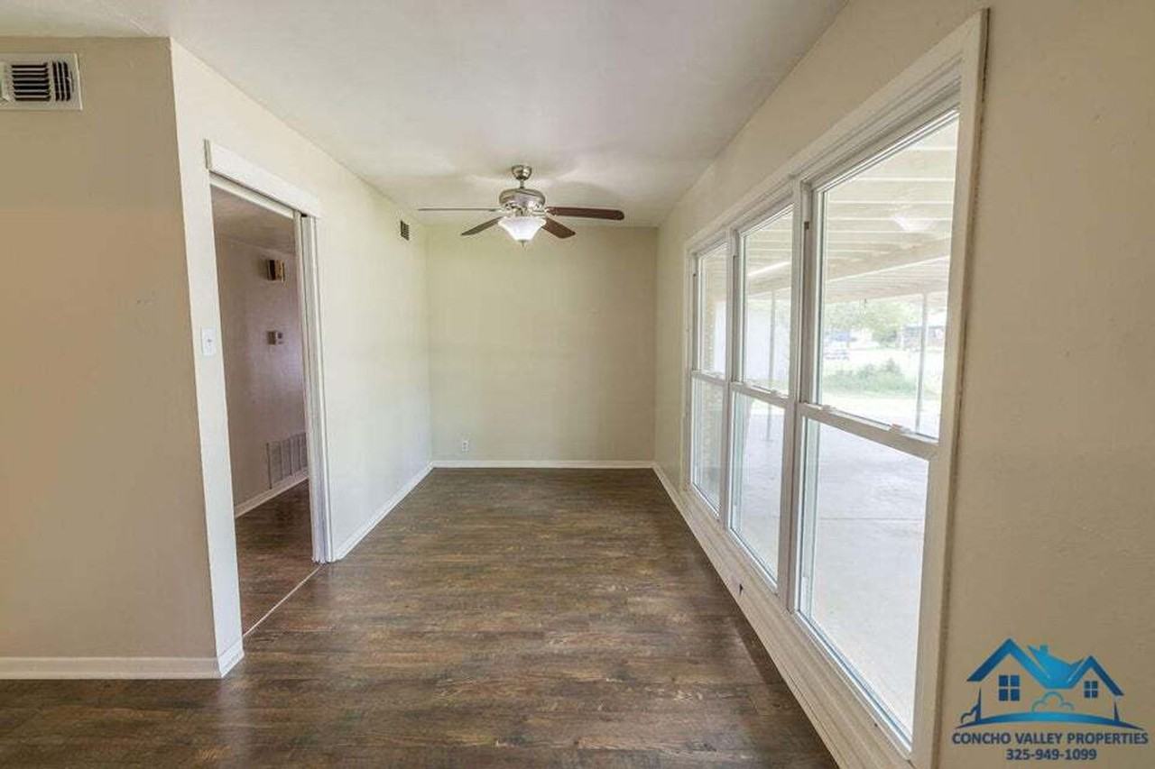30 Clare Dr - Photo 3 of 18