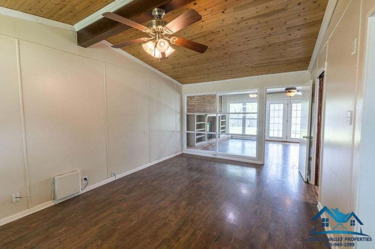 30 Clare Dr - Photo 4 of 18