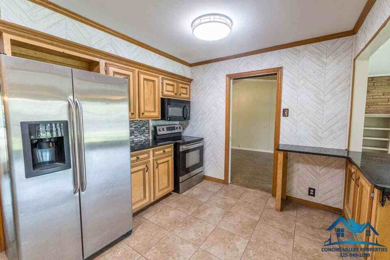 30 Clare Dr - Photo 7 of 18