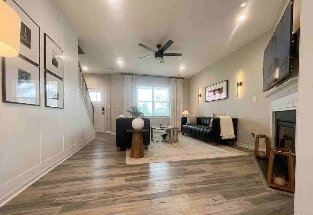 134 Chatfield Dr - Photo 2 of 24