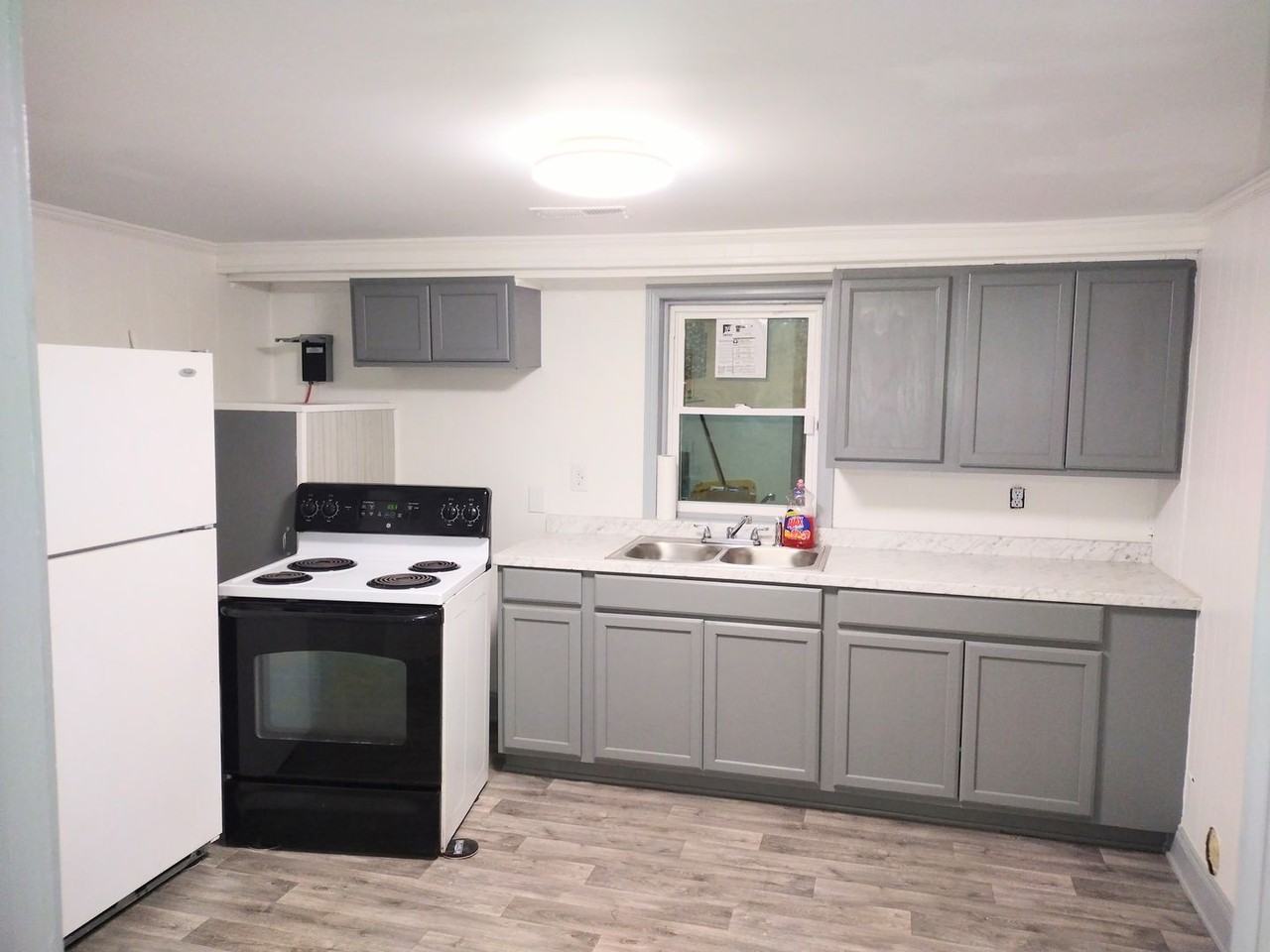 103 W Moore St - Photo 2 of 20