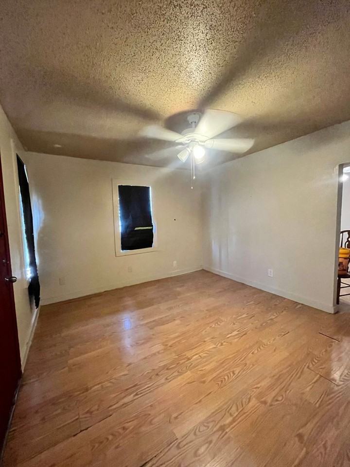 208 Spruce St #A - Photo 2 of 10