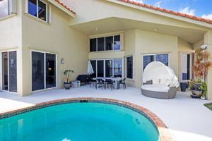 featured image of 18142 Nw 15th Ct #18142