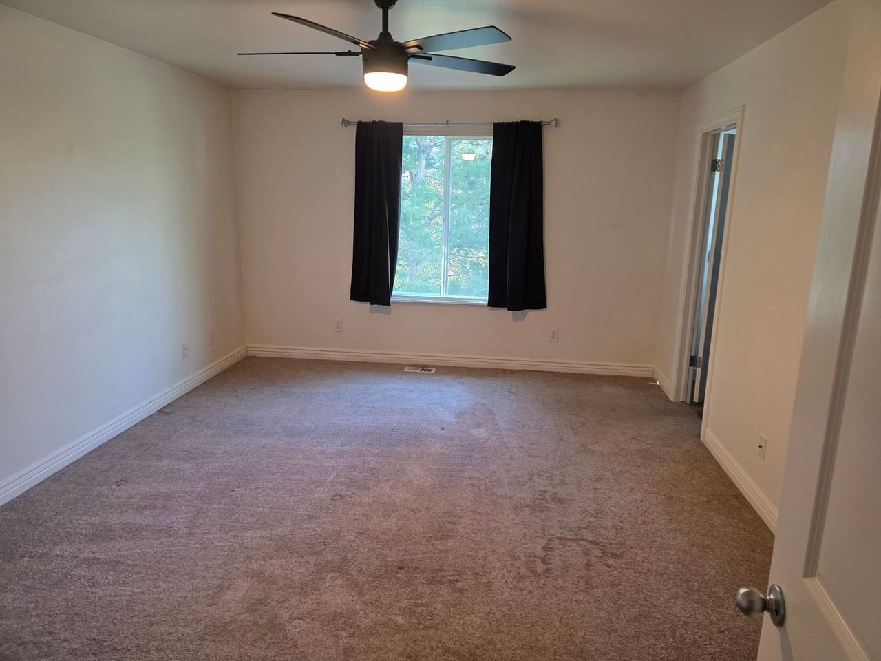 482 E 475 N - Photo 5 of 13