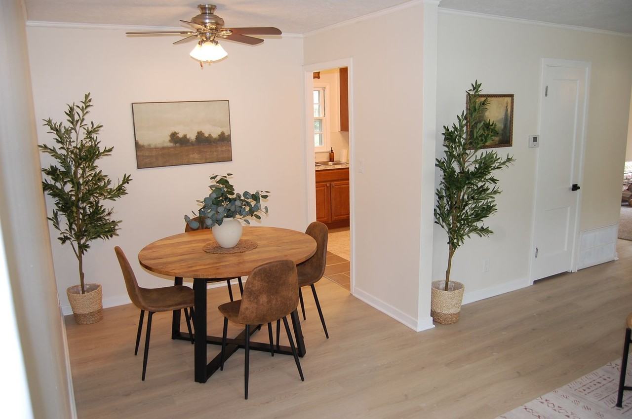 368 S 47th St - Photo 3 of 18