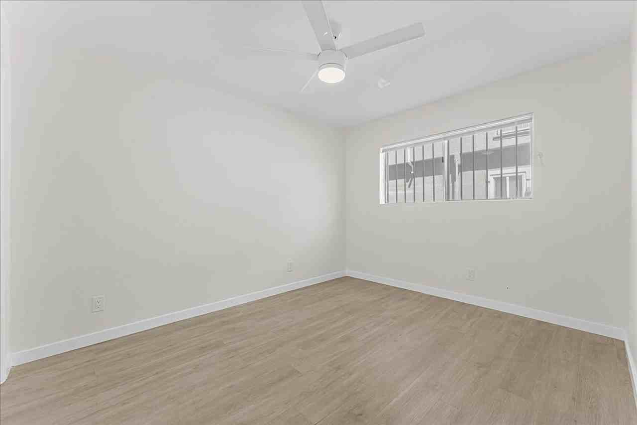 6119 Brynhurst Ave - Photo 3 of 15