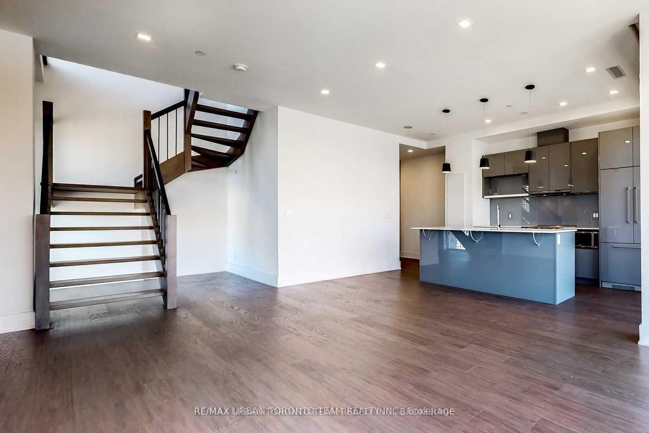 435 Richmond Street West - Photo 2 of 16