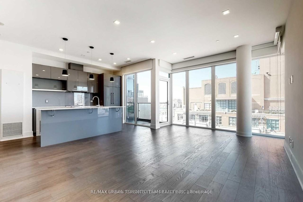 435 Richmond Street West - Photo 3 of 16